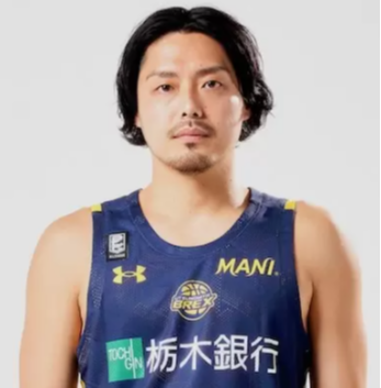 https://img.tzhuarui.com/img/basketball/player/c83b1a623761085bb78364195f86ab5e.png