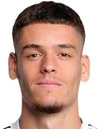 https://img.tzhuarui.com/img/football/player/2663912f0404cc9c142ed320e4665bd3.png